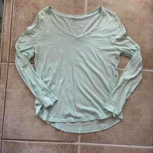 Old navy long sleeve tee